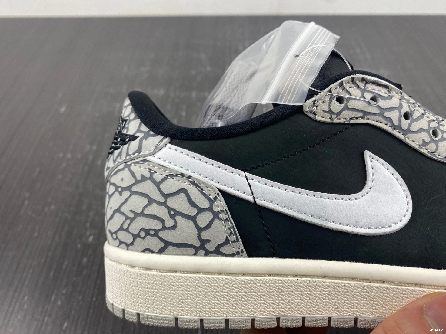 Cement Black - Jordan Low Retro CZ0790-001 1 OG 1031